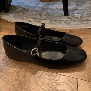 JCREW Patent Mary Jane’s w/ Pearl Detail (NEW W/OUT TAGS/BOX)